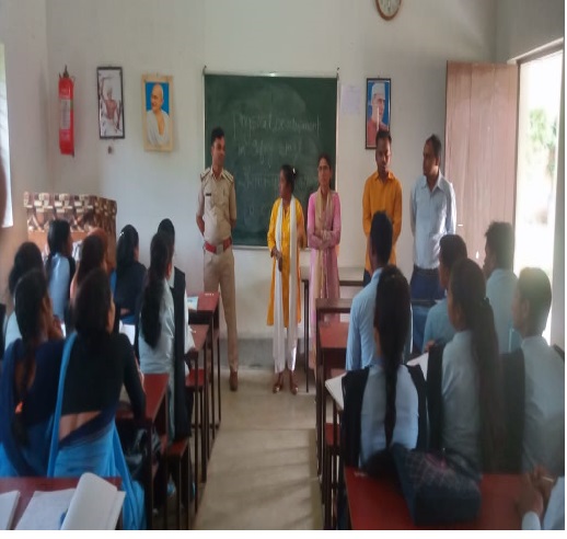 GUIDENCE ABOUT SEFTY RULE AT ROAD
